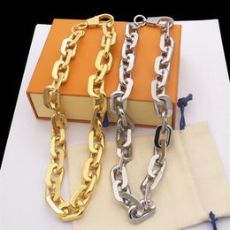 Europe America Fashion Jewellery Sets Men Lady Womens Gold Silver-color Metal Engraved V Initials Flower Thick Chain Edge Necklace B283t