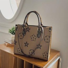 Designer Handbag Tote Shoulder Clutch Bags on the go Crossbody Shopping Bag PU leather Flowers One Handle onthego Backpack Women H310s