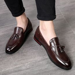 Dress Shoes SpringAutumn Classic Men Business Shoes British Breathable Simple Tassel Style Casual Dress Shoes Mens Loafers Size 37-48 231204