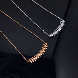 Luxury Fashion Necklace Designer Jewelry partyproduct Liu Nail V Gold High Edition Bullet for Men and Women Lovers Collar Chain Straight