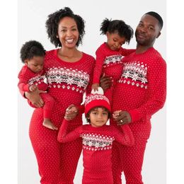 Family Matching Outfits Years Costumes Christmas Pyjamas Set Mother Father Kids Baby Romper Soft Sleepwear Look 231204