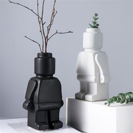 Artificial Flower Vase Home Room Decor Table Decoration Ceramic Whiteware Ornaments Robot Sculpt Figurines Europe Modern Style 211325L