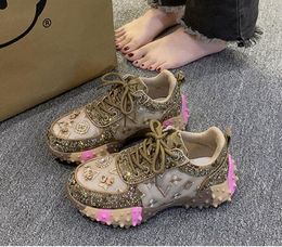 Kadın Ayakkabıları Yeni Rhinestone Kadın Sneakser Elmas Nefes Alabilir Sıradan Tasarımcı Spor Ayakkabıları Kadınlar İçin Zapatos de Mujer Tenis Shose