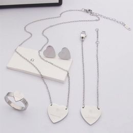 Top Quality Women Designer Ring Earrings Necklace Bracelets Stainless Steel Trendy Style 3 Colors Sets Heart Love Pendant Fashion 297q
