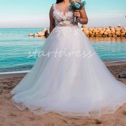 South African Plus Size Wedding Dress With 3D Florals Illusion Top A Line Tulle White Country Style Beach Bride Dress 2024 Sweep Train Garden Black Women Bridal Gown