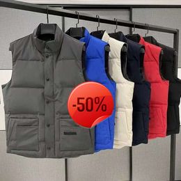 Christmas Discount ~Men's Down Parkas Designer Vest pocket jackets long sleeve zipper Badges men downs casual coat hoodie goose tops Outwear Multiple Colour