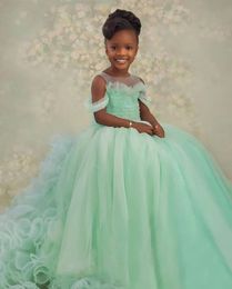 Classy Flower Girl Dresses Off the Shoulder Tulle with Pearls Ball Gown Custom Made Party Gowns for Children