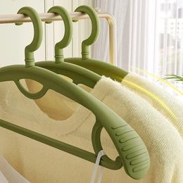 Hangers Racks 10PCS Retro Wide-Shoulder Non-Slip Hanger Closet Organiser Hangers for Clothes Organiser Drying Rack for Coat Wardrobe Storage 231205