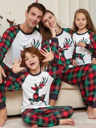 Family Matching Outfits Christmas Cartoon Print Clothing Pajamas Set for Adult Kids Cute Nightwear Pyjamas Sleepwear Suit 231204