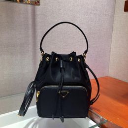 Nylon Bucket Bag Mini Lady Casual Bags Strings Black Shoulder Bag with Triangle Mark Designer Purses207k