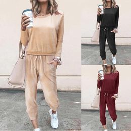 Women's Two Piece Pants Spring And Autumn Velvet Tracksuit Round Neck Long Sleeve Pullover Sweatshirt Solid Colour Casual Sweatpants Set