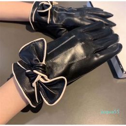 Five Fingers Protective gloves Designer leather cashmere warm gloves hort Fleece Thickened Glove Vintage Trendy Solid Simple