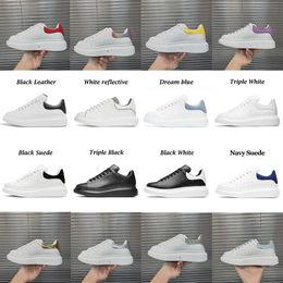 Designer Outdoor Mens Womens Shoes Leather Lace Up Men Fashion Platform Oversized Sneakers White Black Man Ladies Luxury Velvet Suede Casual Shoes Chaussures