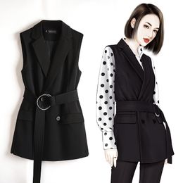 Suit vest women's 2023 new spring and autumn jacket with a tide metal buckle black belt horse clip