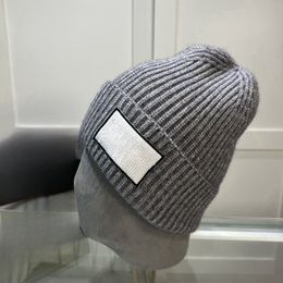 2023 Designer Beanie Cappelli per uomo e donna Autunno e inverno Essenziale Piccolo profumo Stile Nuovo caldo Moda Classico Sport Tinta unita Neutro Caldo