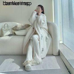 Luxury Coat Maxmaras Wool Coat Alpaca Same Material 2023 New Hippocampus Bear Women's Mid length Fur MaillardJX5O