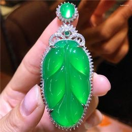Pendant Necklaces High Large Green Chalcedony Leaf Agate Carved Emerald Mosaic Jade Ladies Jewellery