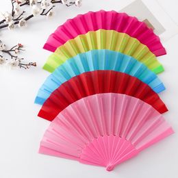 Plastic Folding Fan Chinese Style Retro Hand Held Fan Floral Dance Performances Custom Foldable Handheld Kung Fu Fan Wedding Gift Decoration HW141