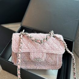 Woolen Pink Messenger Bag 19cm Stylish Womens Shoulder Bags Tweed Diamond Check Silver Hardware Metal Turn Button Luxury Handbag Matelasse Chain Crossbody Sacoche