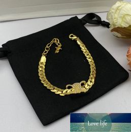 New Autumn Snake Bone Chain Design English Letters Refined and Simple High-Grade Clavicle Chains for Women Quality