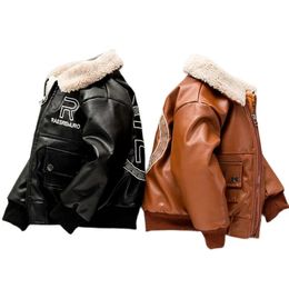 Куртки для мальчиков, плюшевое толстое пальто, зимнее повседневное пальто, детская верхняя одежда для мальчиков и подростков, кожаная одежда 231206