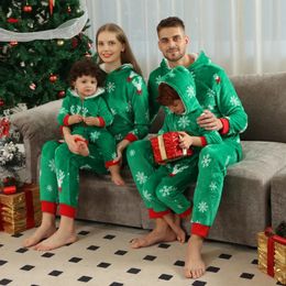 Women's Sleepwear Christmas Gift Deer Family Pajamas Flannel Hooded Jumpsuit Rompers Xmas Look Mother Father Kids Baby Matching Outfit 231206