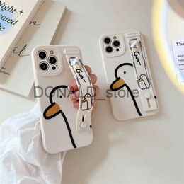 Cell Phone Cases Evening Bags Cartoom Duck Wrist Band Bracket Holder Silicone Case for iPhone 15 14 13 11 Pro max 12 Pro max 6 6s 7 8 Plus X XS Max Soft Cover J231216