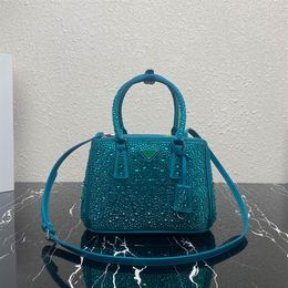 7A Killer Bag 1BA896 Crystal Totes Mini Satin Handbag Diamonds Triangle Crossbody Bags Three Zipper Pockets Side Snap Fastener Bot272T