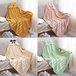 Towels Robes Unisex Baby Bathrobe Bath Towel Flannel Cloak Cartoon Boy Girl Ultra-Soft Hooded Spa Robe born Cover-Up Baby Shower Gift 231204