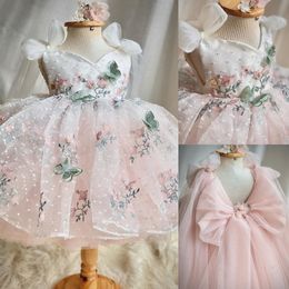 Amazing Flower Girl Dresses For Wedding Butterfly Appliqued Backless Toddler Pageant Gowns Tulle Knee Length Ball Gown Kids Birthday Dress