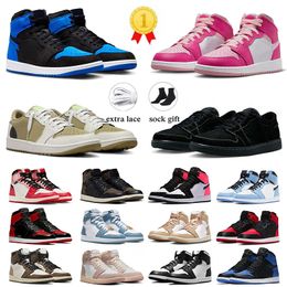 Royal Reimagined 1 1s basketball shoes for mens womens Reverse Mocha Satin Bred UNC Olive Toe lows Black Phantom Hyper Royal Patent low trainers sneakers Dghate