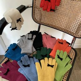 Five Fingers Gloves Cutre Bow Knit Glove for Women Gilrs Winter Chic Warm Knitted Finger Christmas Thick 231205