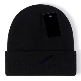 New Fashion Designer hats Men's and women's beanie fall/winter thermal knit hat ski brand bonnet High Quality Skull Hat Luxury warm cap X-16