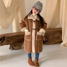 ジャケット冬の幼児の女の子スエードファブリックコートファッション濃い暖かいラムズウールベルベット子供バイカー子供服フリースオーバーコート231206