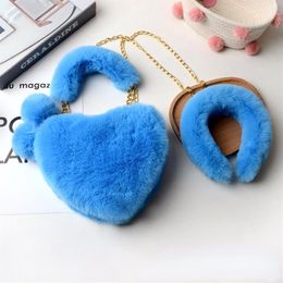 Evening Bags Faux Fur Heart Shaped Shoulder Bag Winter Luxury Designer Female Plush Purses And Handbags Ladies Crossbody211r