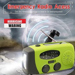 Portable S ers Emergency Hand Crank Radio with LED Flashlight AM FM NOAA Weather Solar 2000mAh Power Bank Phone Charged 231206