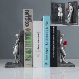 Decorative Objects Figurines Bookends Book Holder Banksy Sculpture Home Decoration Bookshelf Decor Living Room Library Office Display 230321