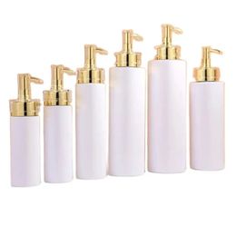 Lotion Pump Bottle Round White Plastic Packing Container Flat Shoulder Gold Lid Empty Cosmetic Refillable Shampoo Bottles 100ml 120ml150ml 200ml 300ml 400ml 500ml