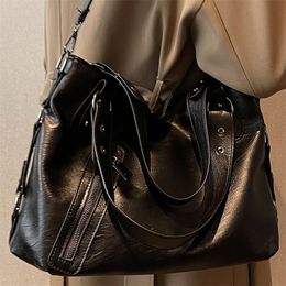 Evening Bags Female Large Crossbody Bag Black Oil Wax Leather Ladies Casual Shopper Tote Handbags Chic Wide Strap Women's Zipper Shoulder 231205