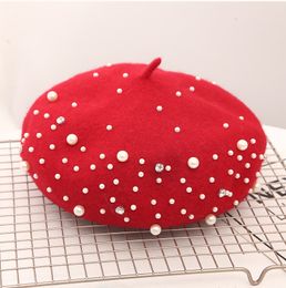 2023 Beret designer ball hat, small fragrant pearl beret British fashion thin artificial plush knitted artist hat autumn and winter warm hat flat top hat top hat