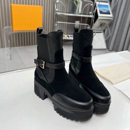 Designer Mid Length Boots Non Slip Wear-resistant Soft Leather Comfortable on the Feet Fashionable Versatile Classic and Timeless sale