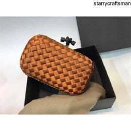 Minaudiere Clutch Bags Designer BottegavVeneta Bags the Same Woven Dinner Bag for Women in 2024 the New Fashionable and High-end Western Style Handbag Trend HBZF