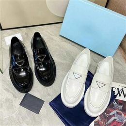 Fashion Designer Dress shoes Women Casual Monolith Triangle Logo Black Leather Shoes Increase Platform Sneakers Cloudbust Classic Patent Matte Loafers Trainers