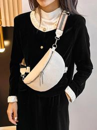 Waist Bags Trend Simple Bag 2023 Autumn Winter Women Chest Leisure Belt Designer Fanny Pack Brand Lady Crossbody Shoulder