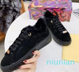 Fashion Men Womes female Classic design Sneakers shoes Comfortable booties unisex