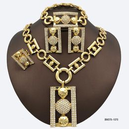 Wedding Jewelry Sets Dubai 18K Gold Plated Earring For Women Italian luxury Design Necklace Rectangle Shape Alloy Bracelet Ring Set 231207