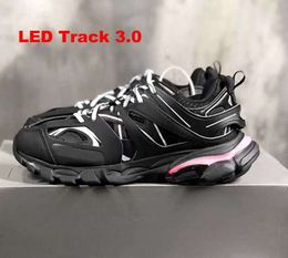 Chaussures Habillees مصمم LED Track 3 3.0 Chaussure Hommes Femmes سلال ثلاثية Noir Blanc Rose Bleu Orange Jaune Vert Tess. Gomma Sneaker Pistes Sports 9119ess