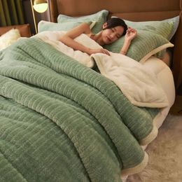 Blankets Soft Warm Blanket for Winter Green Color Thick on the Beds SingleQueenKing Size Quilt Multi Functional Nap 231207