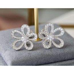 Charm Trendy Luxury 925 Silver Needle Moissanite Diamond Earrings Exquisite Flower Stud for Women