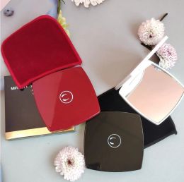 Designer Folding Mirrors Classic Colors Women Letter C Portable Makeup Mirror Smooth Double-Sided Cosmetic Mirrors Make Up Tools